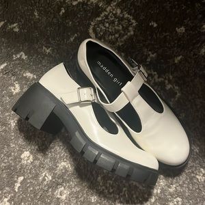 NWOT Madden Girl White Patent Chunky Heel